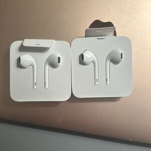 Apple EarPods Headphones (1 or 2 pairs)